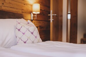 Deluxe Chalet | 4 bedrooms, Egyptian cotton sheets, premium bedding, memory foam beds - Chalet Molly by we rent (Zell am See)