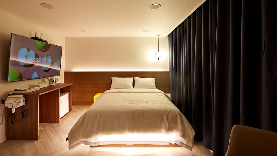 SOUNDS HOTEL