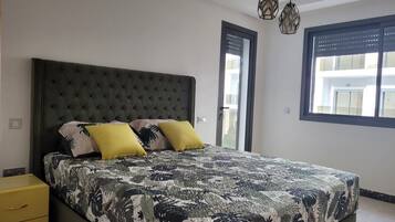 2 bedrooms, bed sheets