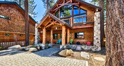 Famous Cabin - Hot Tub, Walk to Lake, Pets