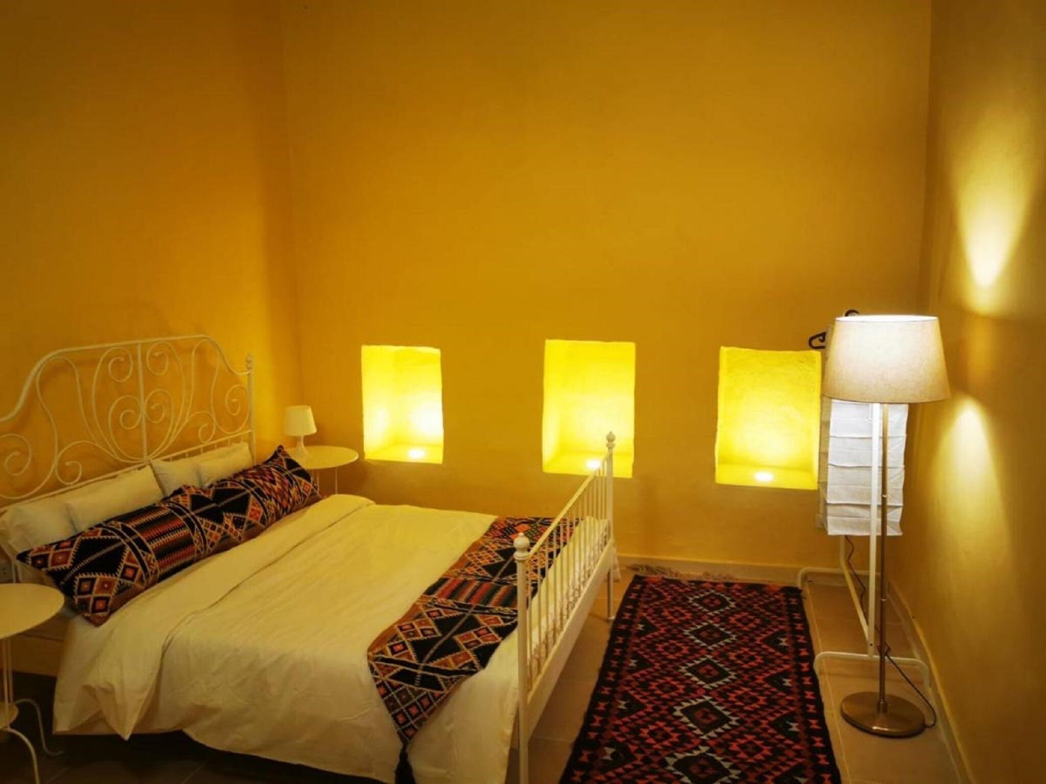 Down duvets, free WiFi, individually decorated, individually furnished