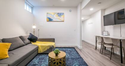 Spacious Newly Renovated 1 Bedroom Suite
