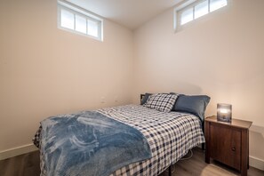 Apartment | 1 bedroom, desk, free WiFi - Spacious Newly Renovated 1 Bedroom Suite (Bedford)