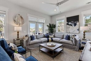 TV, Netflix, Hulu, streaming services