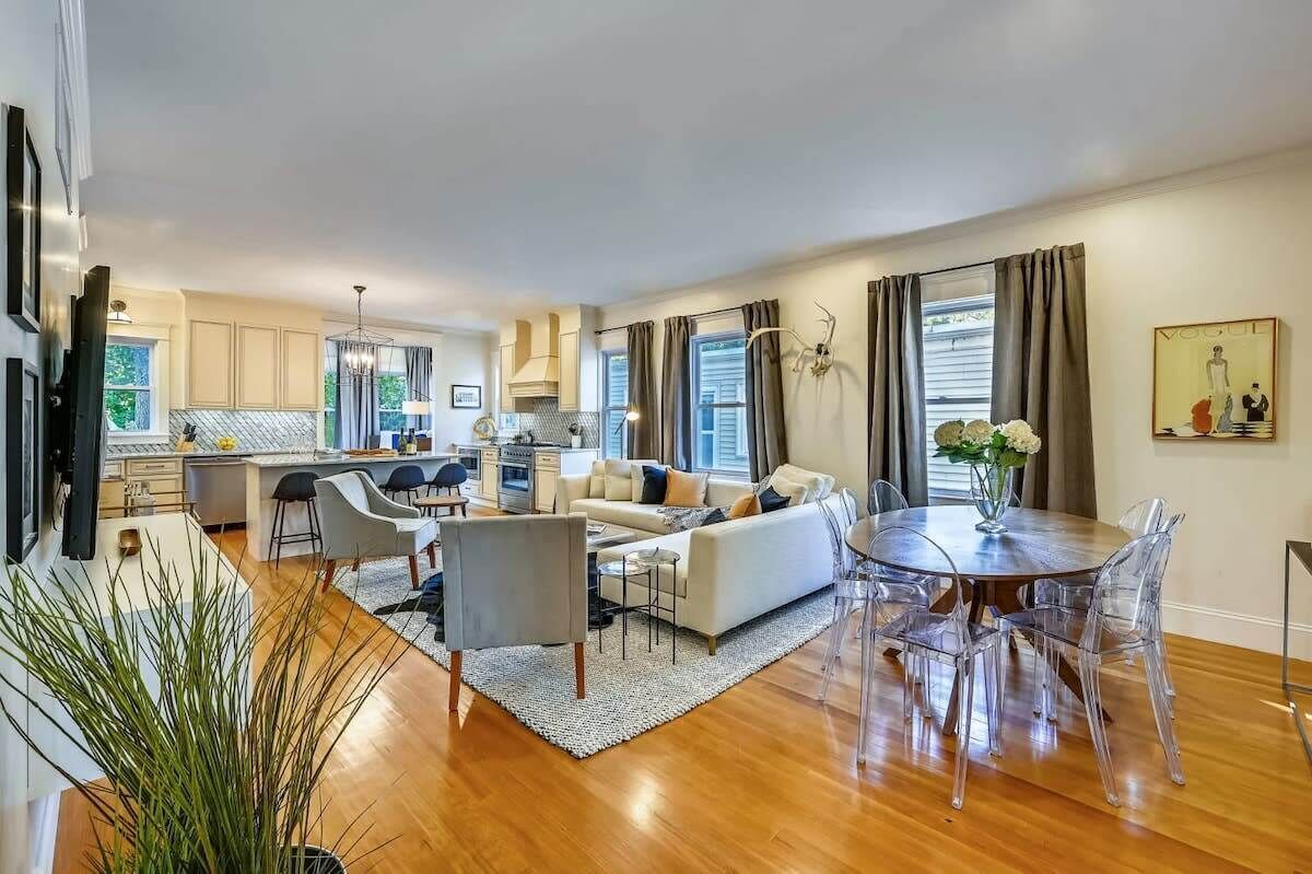 Beautiful New Renovation | near T