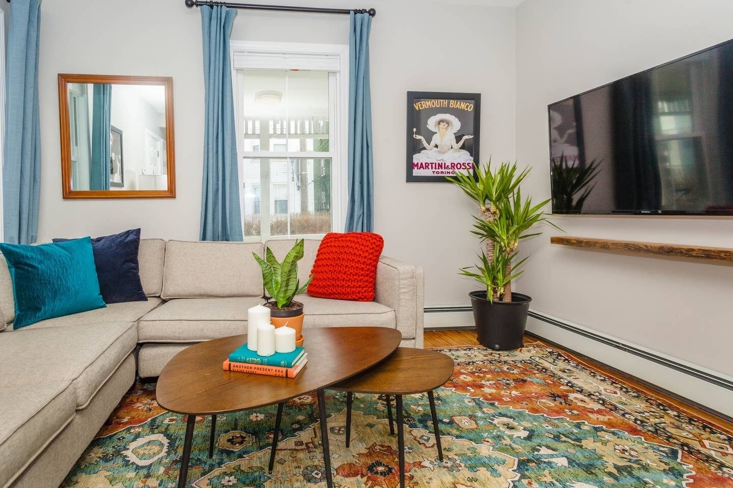 Lavish Duplex | Near T