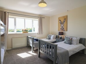 Cottage | 4 bedrooms, individually decorated, individually furnished, free WiFi - Tixall Manor Farm (Stafford)