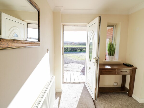 Cottage | Interior