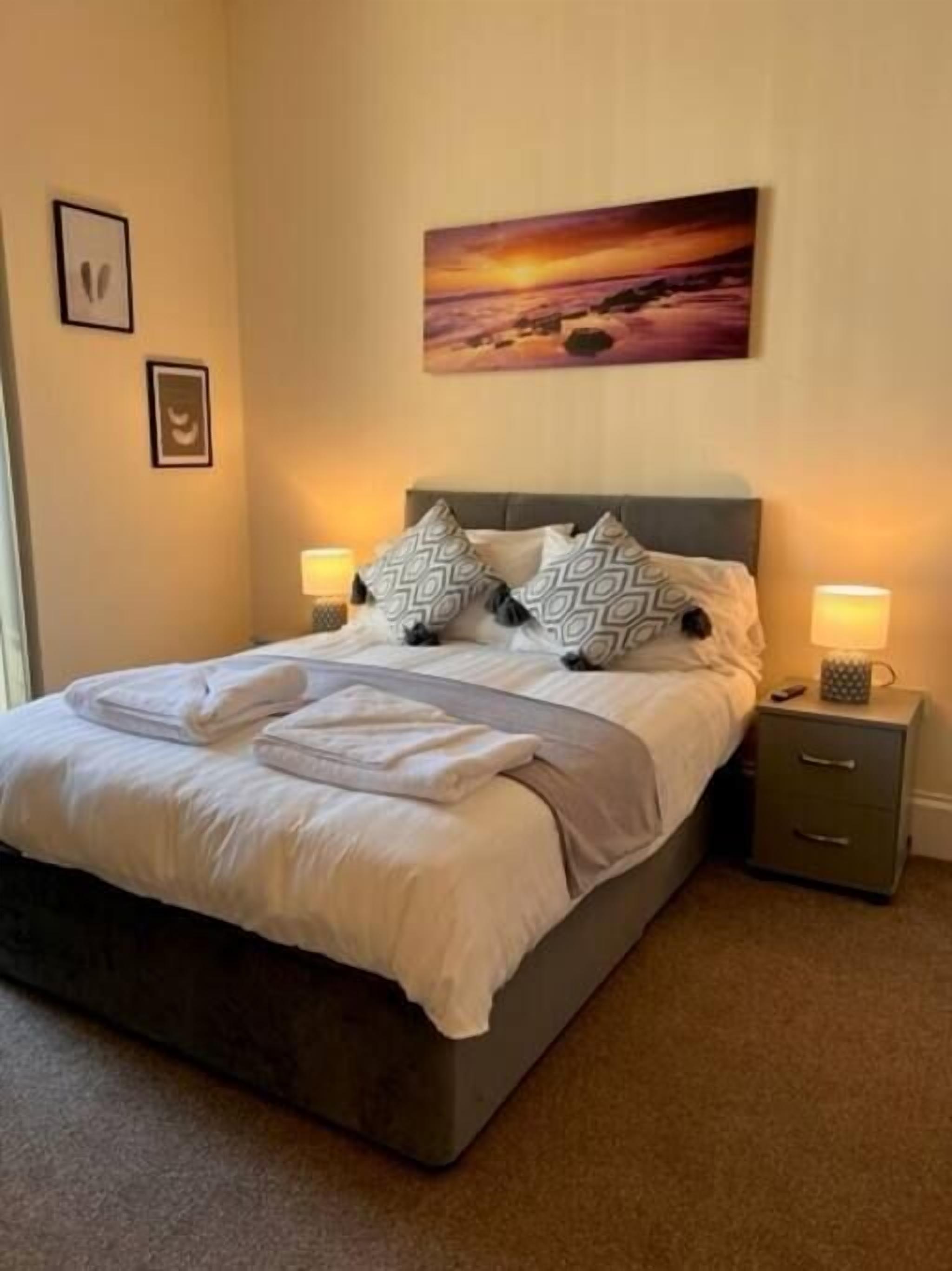 Apt 19, The Posting House