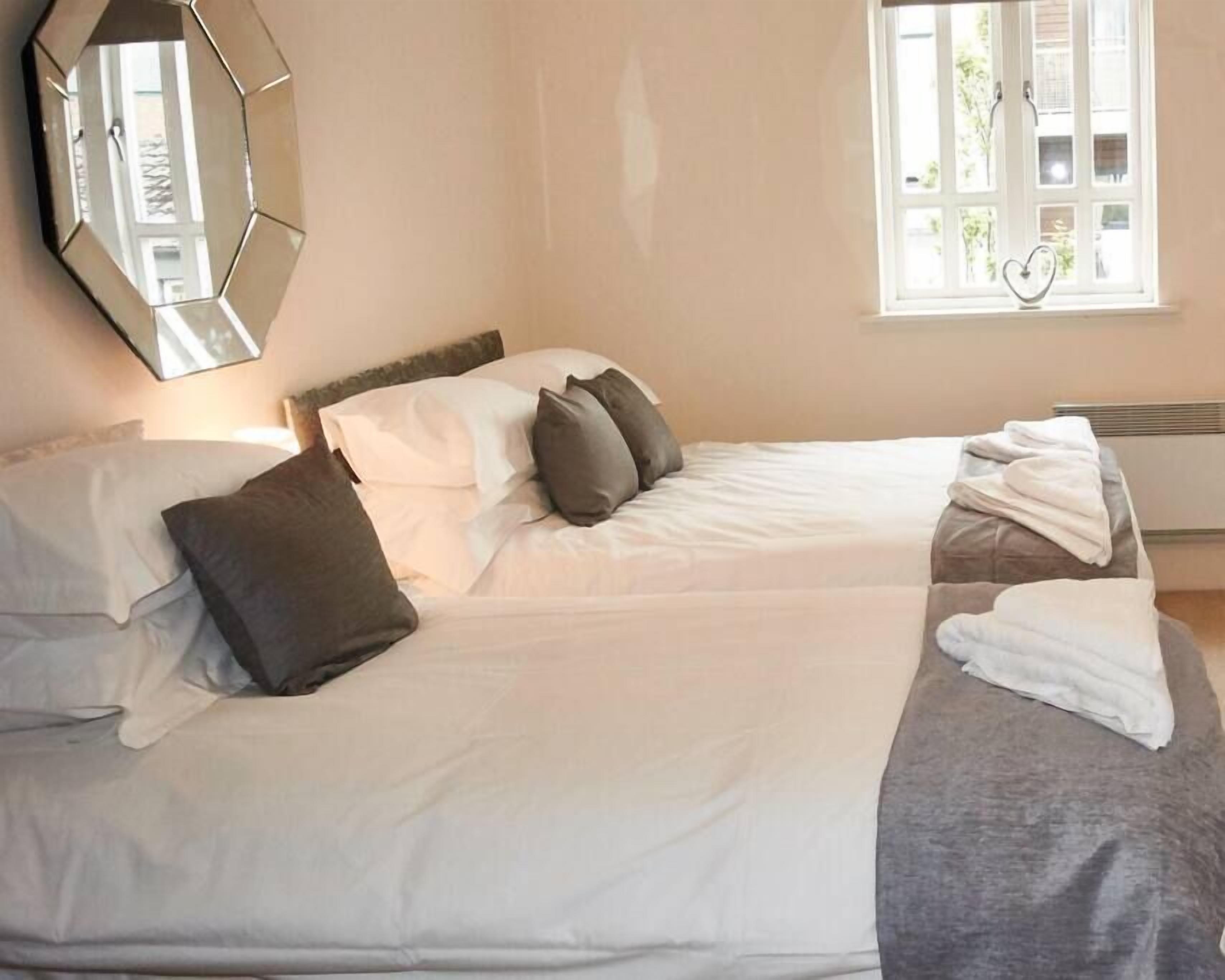 Apt 8, The Posting House