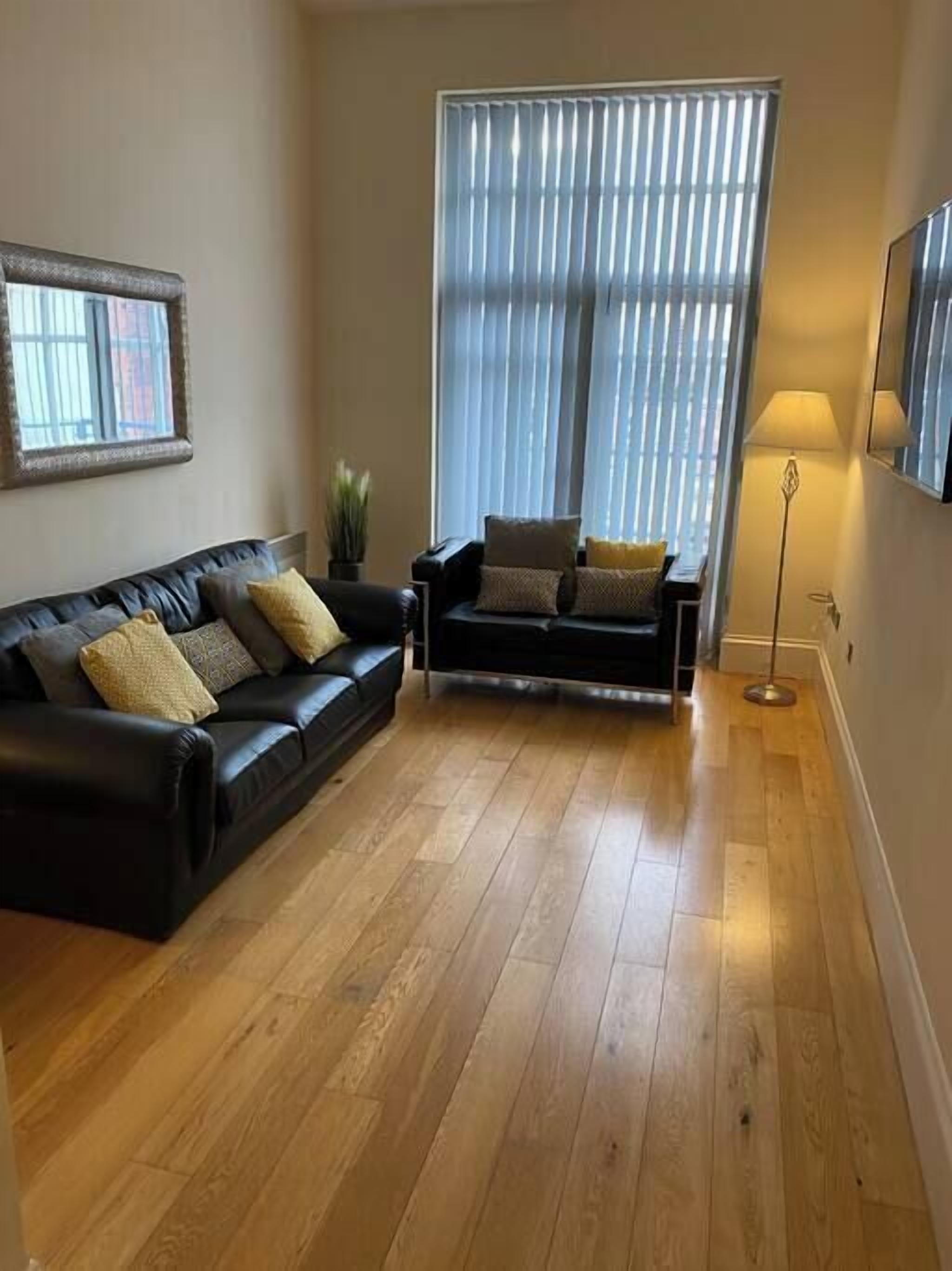 テレビ、書斎 / ワークスペース