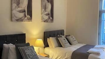 1 chambre, bureau, fer et planche à repasser, Wi-Fi