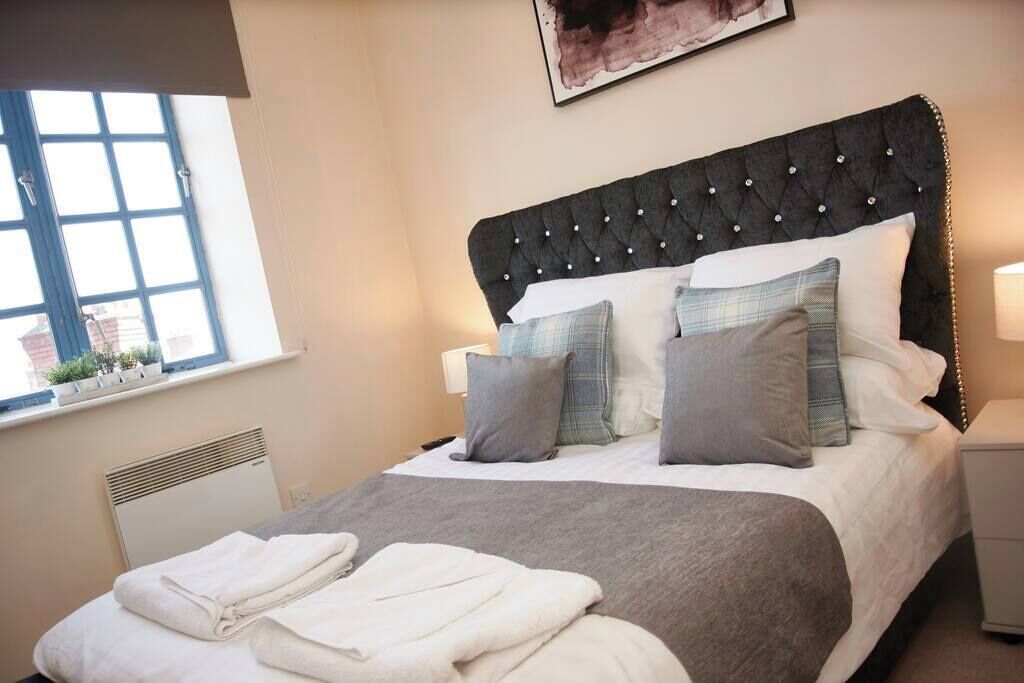 1 室のベッドルーム、デスク、アイロン / アイロン台、旅行用ベビーベッド