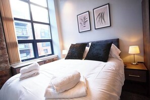 2 habitaciones, tabla de planchar con plancha, wifi y ropa de cama 