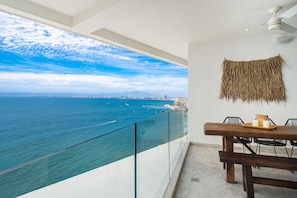 Condo superluxo, 4 quartos, vista para o oceano | Terraço/pátio
