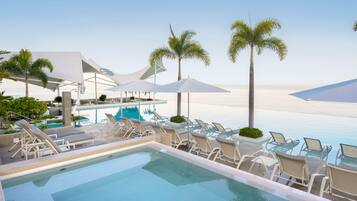 Luxury Condo | Terrace/patio