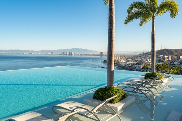 2 outdoor pools, pool umbrellas, sun loungers - Indah Puerto Vallarta (Puerto Vallarta)