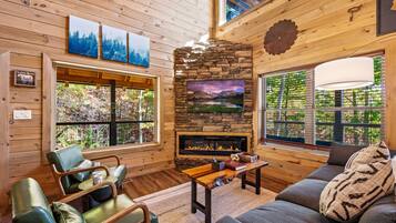 Cabin, 3 Bedrooms | Living area