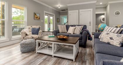 Blue Haven - 1414 Oleander 4 Bedroom Home by RedAwning