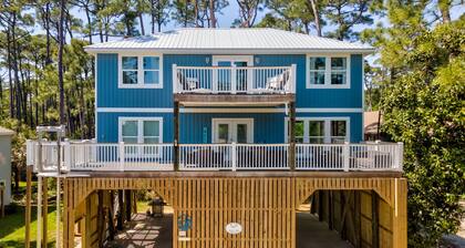 Blue Haven - 1414 Oleander 4 Bedroom Home by RedAwning