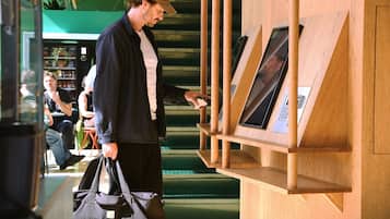 Check-in/check-out kiosk
