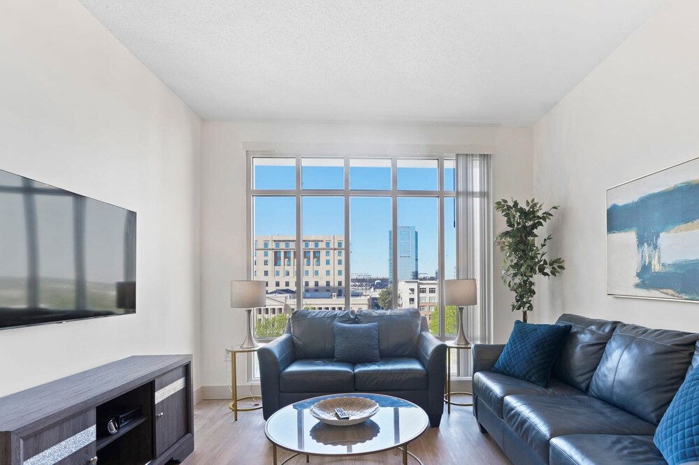 StaysByWalker CityCenter 3BR w/King Beds! 1340SqFt