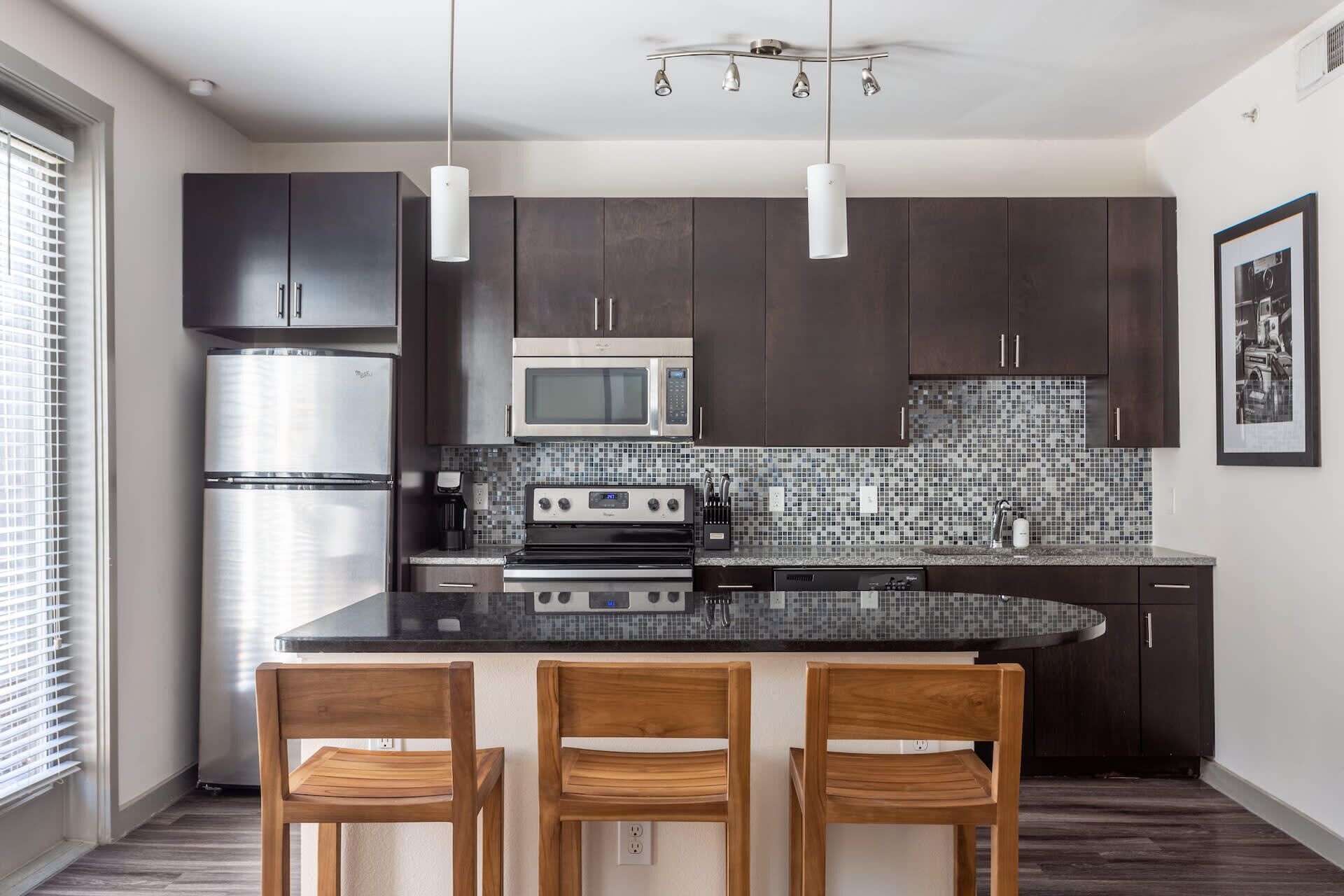 Kasa | Studio Near Parkland Memorial | Dallas