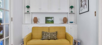 Classic Stockbridge Cottage