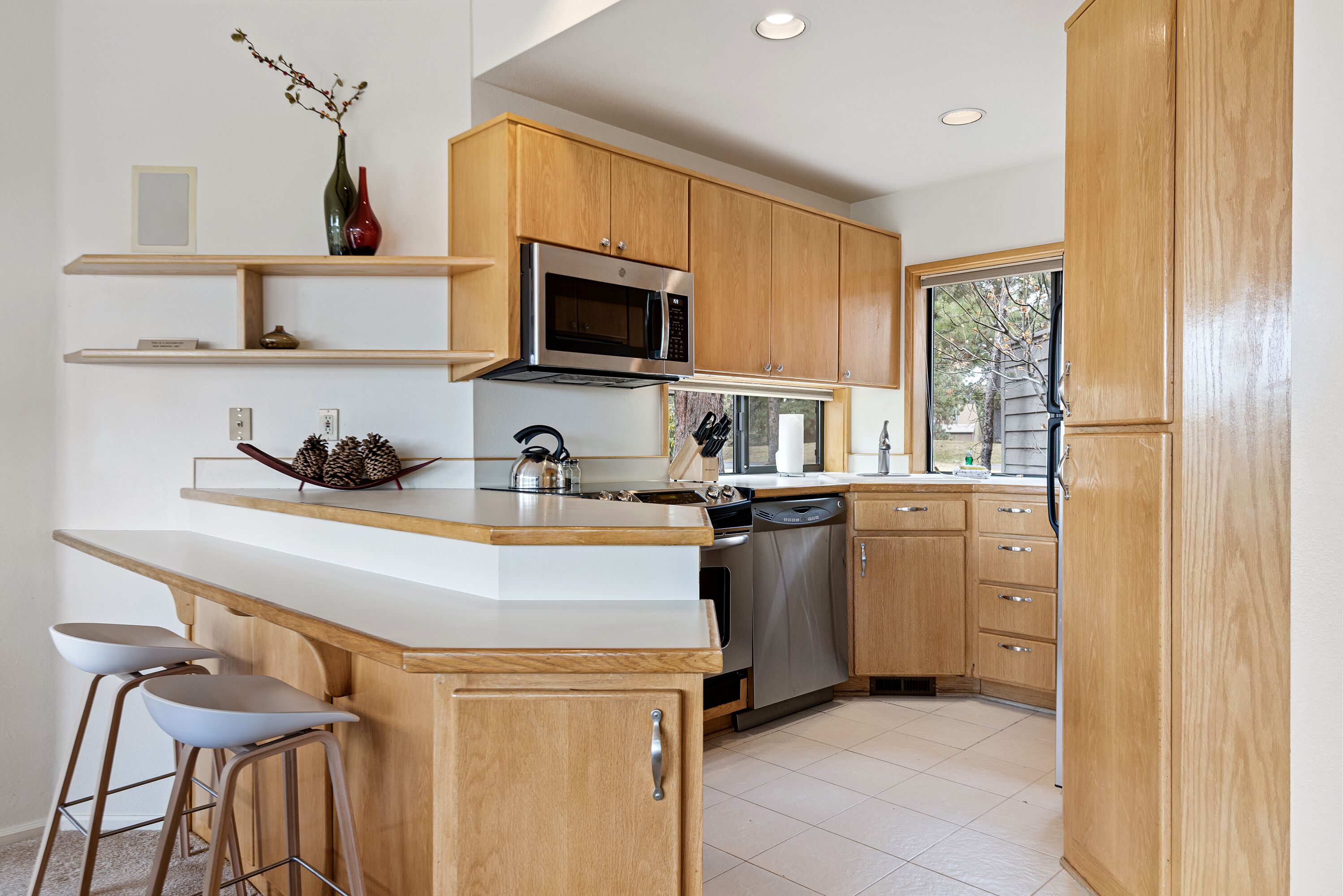 Enjoy Deschutes River Views from this Beautifully Appointed One-Bedroom Mt. Bach