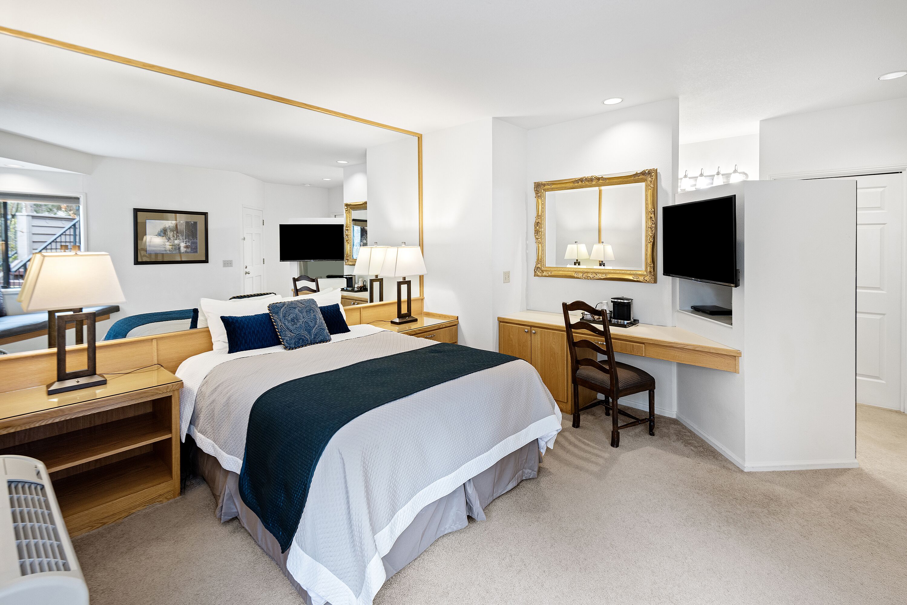 Private, hotel style 1st floor suite in Bend with access to fitness center.