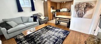 The Extravagant Minimalist