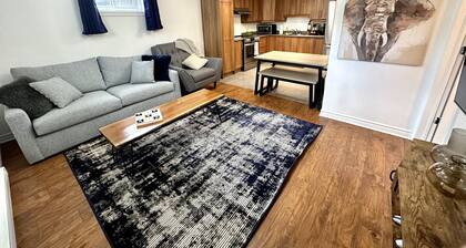 The Extravagant Minimalist