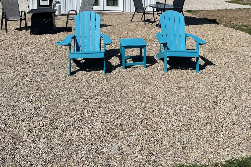 Cozy Cottage on The Farm-No Cleaning Fee!