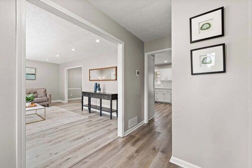 Beautiful Newly-Renovated Home in Indian Hills