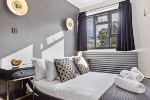 2 Schlafzimmer, Schreibtisch, Bügeleisen/Bügelbrett, kostenloses WLAN