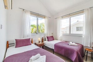 3 bedrooms, iron/ironing board, WiFi