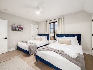 3 soverom, strykejern/-brett, wi-fi og sengetøy