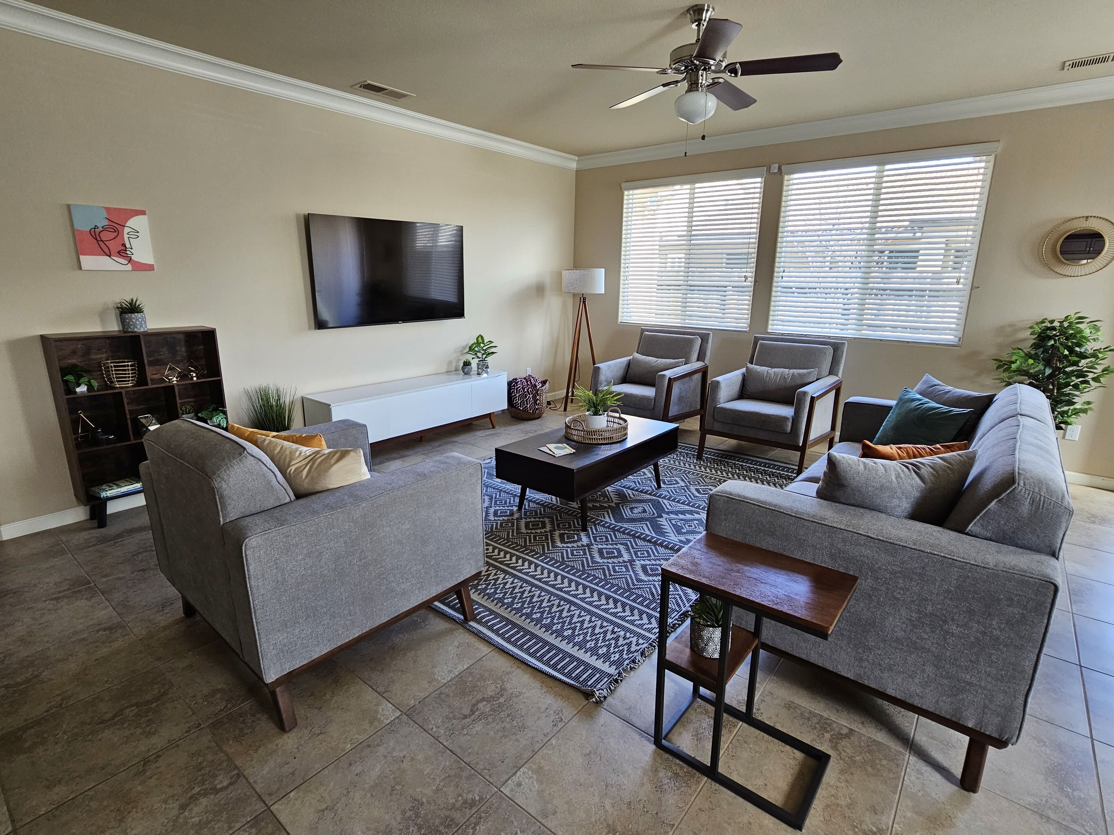 4br/3ba Peaceful Hummingbird Hideaway in Clovis, CA