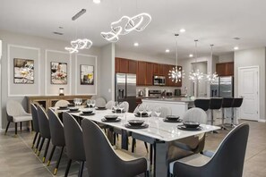 Dining - 🌴 New 15 BR/17BA Villa / Sleep 30 (Kissimmee)