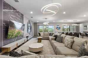 TV - 🌴 New 15 BR/17BA Villa / Sleep 30 (Kissimmee)