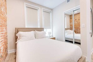 2 soverom, strykejern/-brett, reiseseng for barn og wi-fi