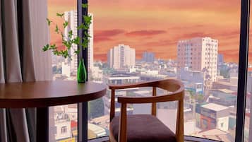 Deluxe-Zimmer, 1 King-Bett | Minibar, Schreibtisch, Verdunkelungsvorhänge, schallisolierte Zimmer