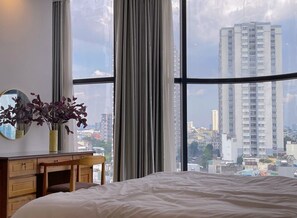 Suite ejecutiva, 1 cama King size | Minibar, escritorio, cortinas blackout y insonorización 