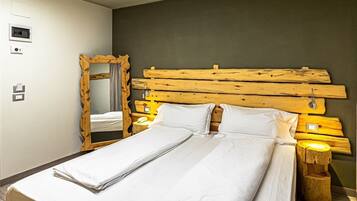 Comfort Double or Twin Room | Down comforters, free WiFi, bed sheets, wheelchair access