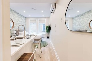 Interior - M11 | Mount-Royal Suites: Studio - 37 (Montréal)