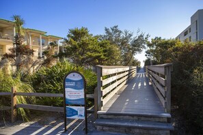 Property grounds - Beachwood Villas 14D - Updated Ground-Floor Condo on 30A w/ Wonderful Amenities! (Seagrove Beach)