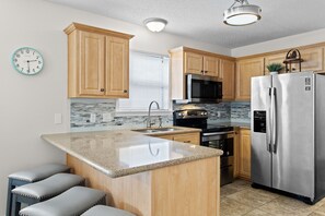 Lavastoviglie, tavolo da pranzo