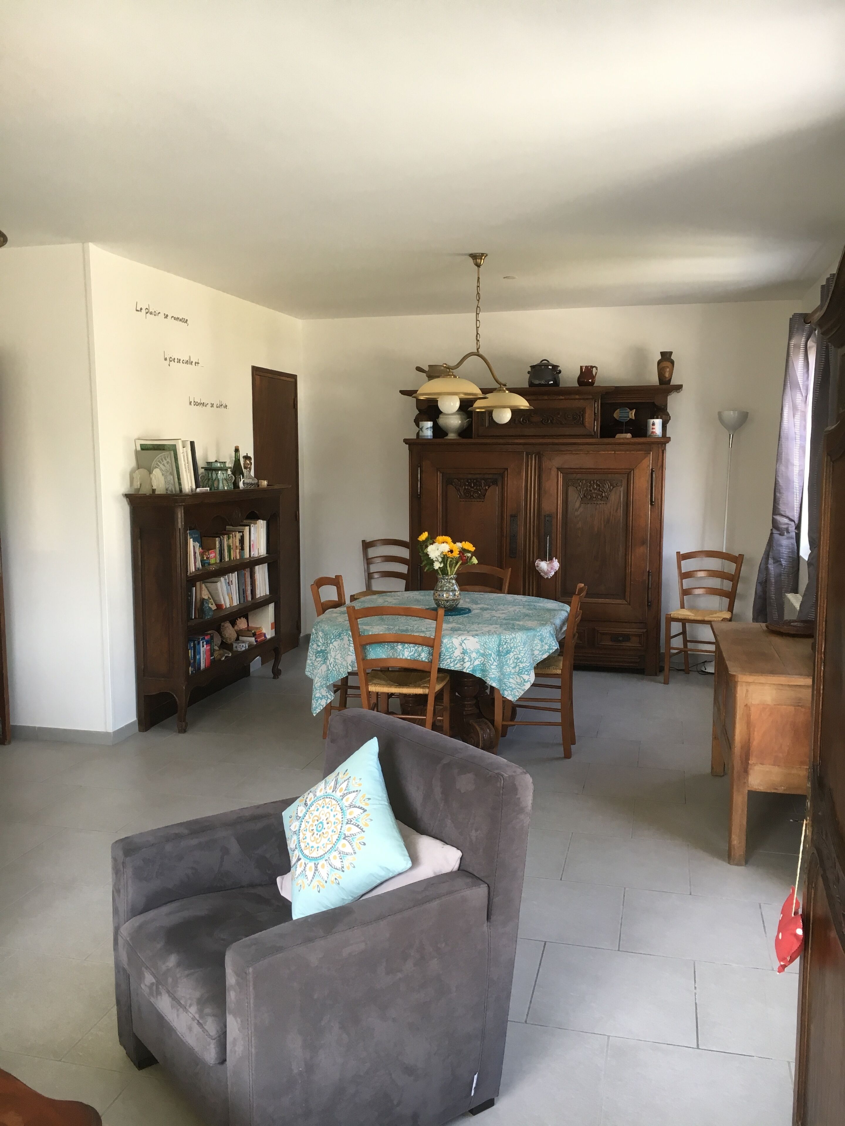 Beautiful sea view villa 50m from the Home beach