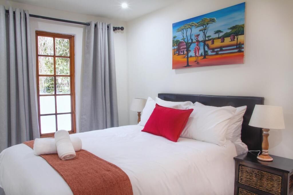 Deluxe-Doppel- oder -Zweibettzimmer | Schreibtisch, laptopgeeigneter Arbeitsplatz, schallisolierte Zimmer