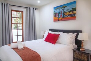 Deluxe Double or Twin Room | Desk, laptop workspace, soundproofing, free WiFi - libra lodge (Randburg)